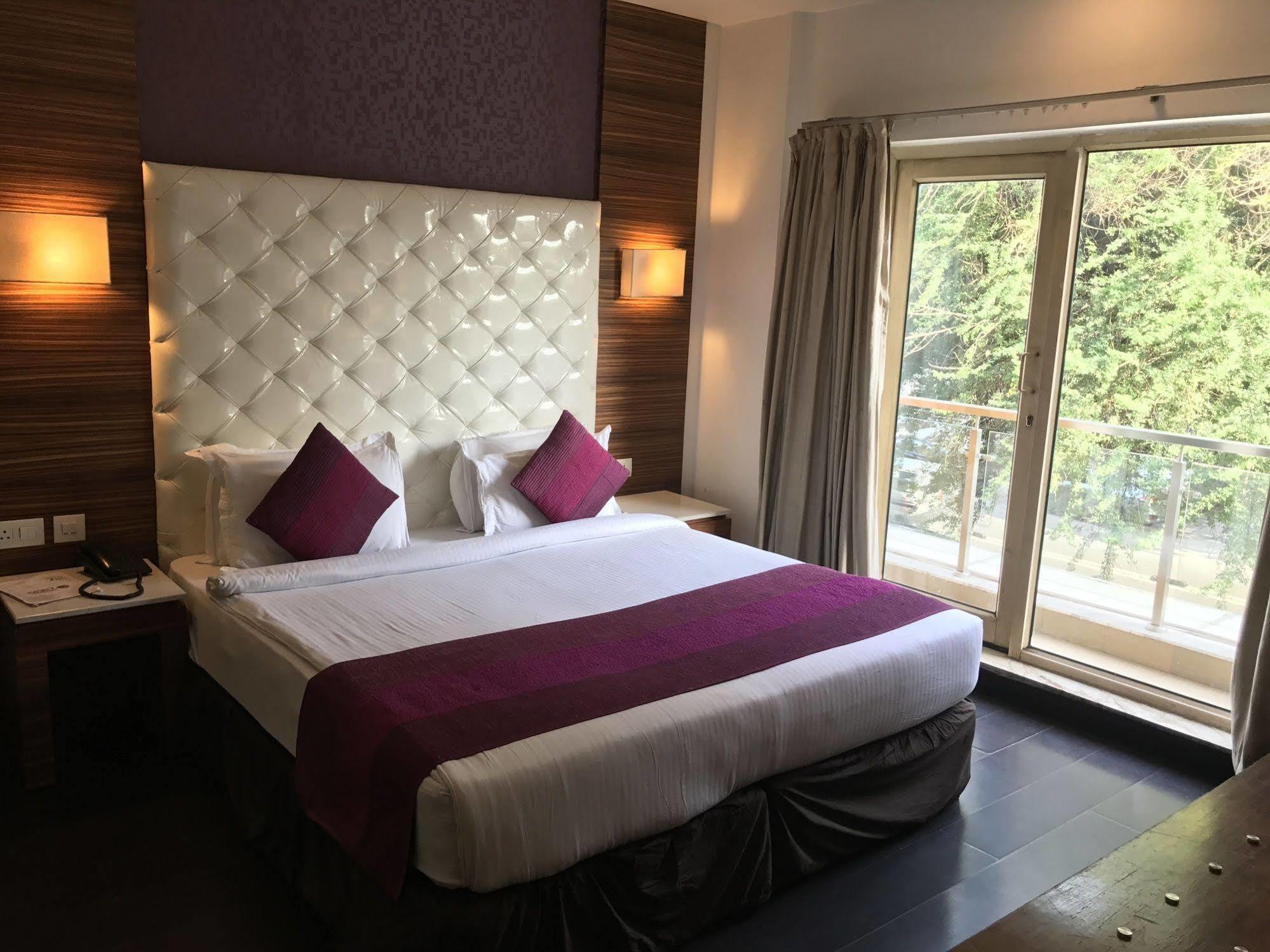 Hotel Ivory 32 Nowe Delhi Zewnętrze zdjęcie